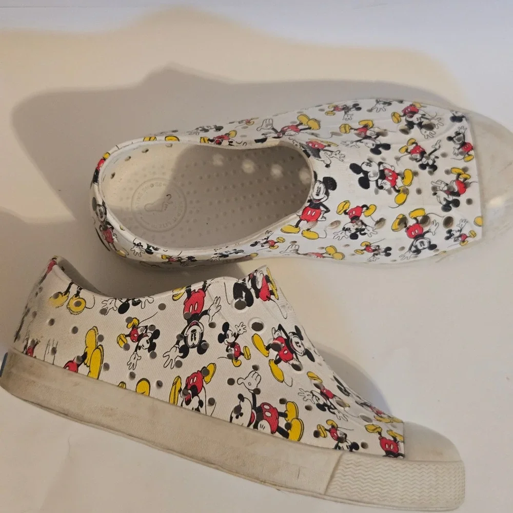 Native Shoes Jefferson Disney Mickey Mouse Kids White Slip On Sneakers C13